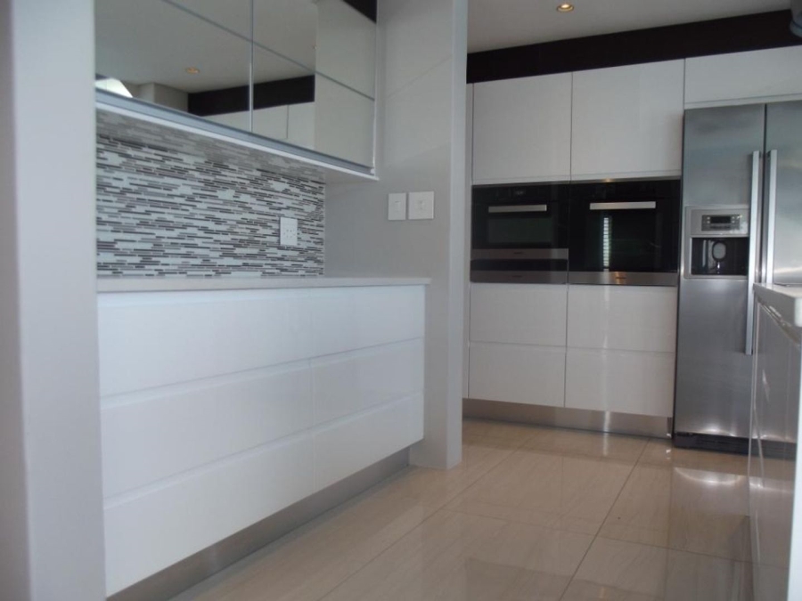 3 Bedroom Property for Sale in Bloubergrant Western Cape